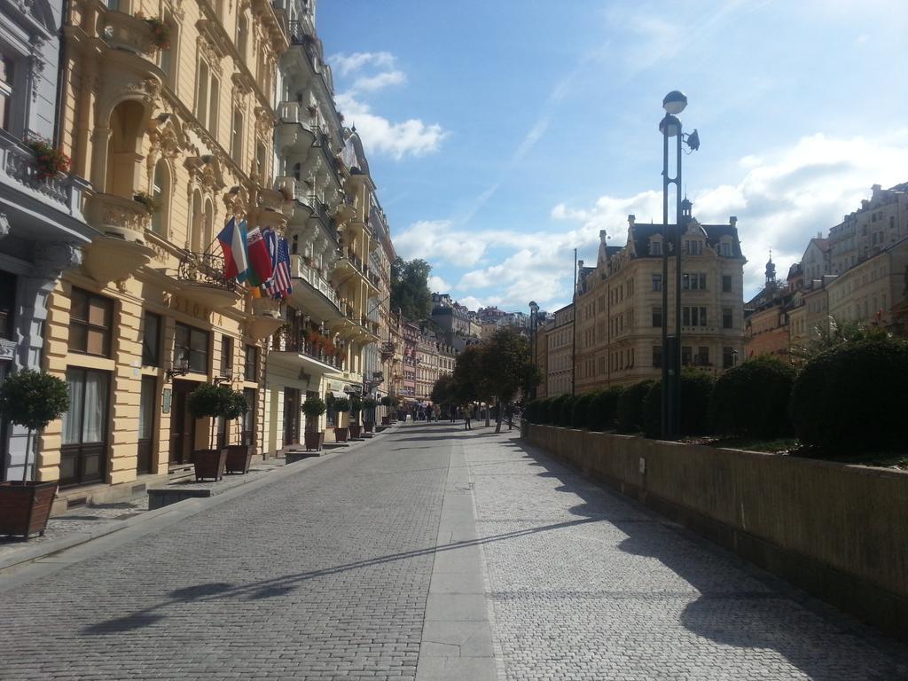 Apartments Valencia Karlovy Vary Exterior photo
